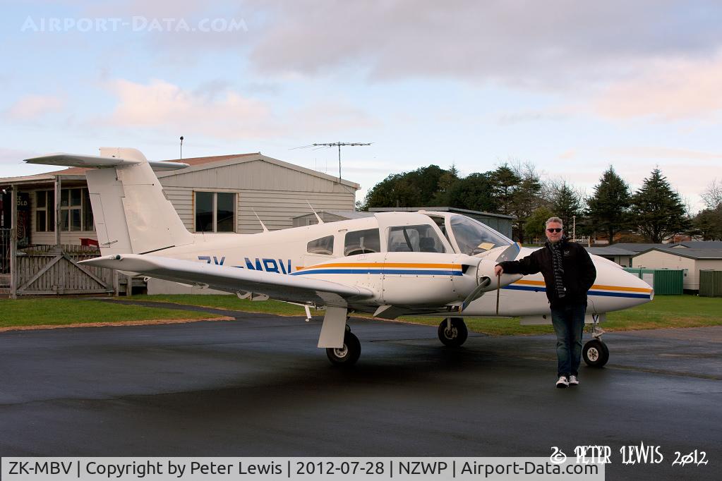 ZK-MBV, Piper PA-44-180 Seminole C/N 44-7995156, RNZAF Base Auckland Aviation Sports Club, Whenuapai