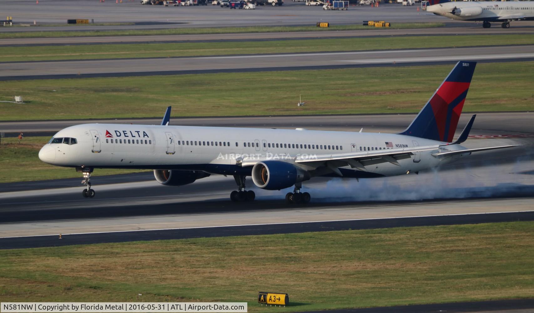 N581NW, 2002 Boeing 757-351 C/N 32982, Delta