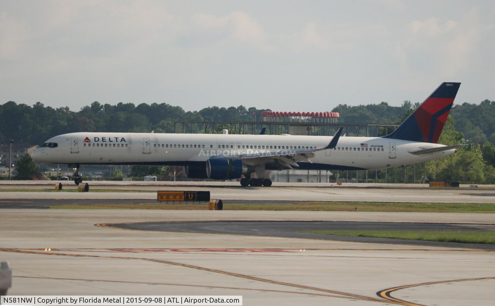 N581NW, 2002 Boeing 757-351 C/N 32982, Delta