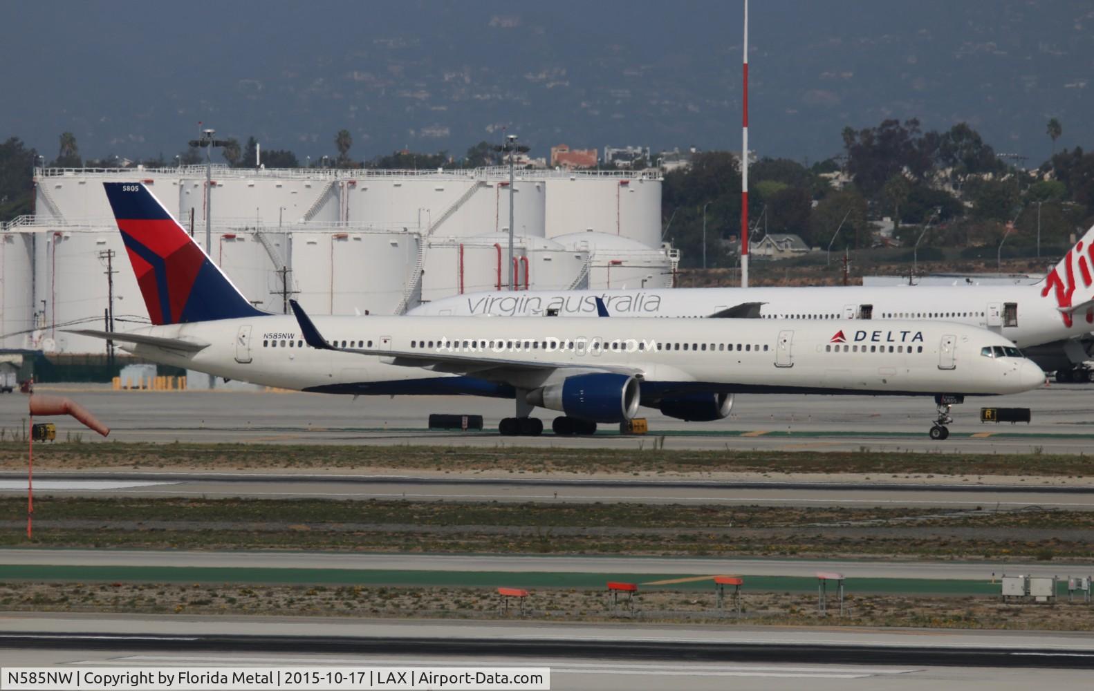 N585NW, 2002 Boeing 757-351 C/N 32985, Delta