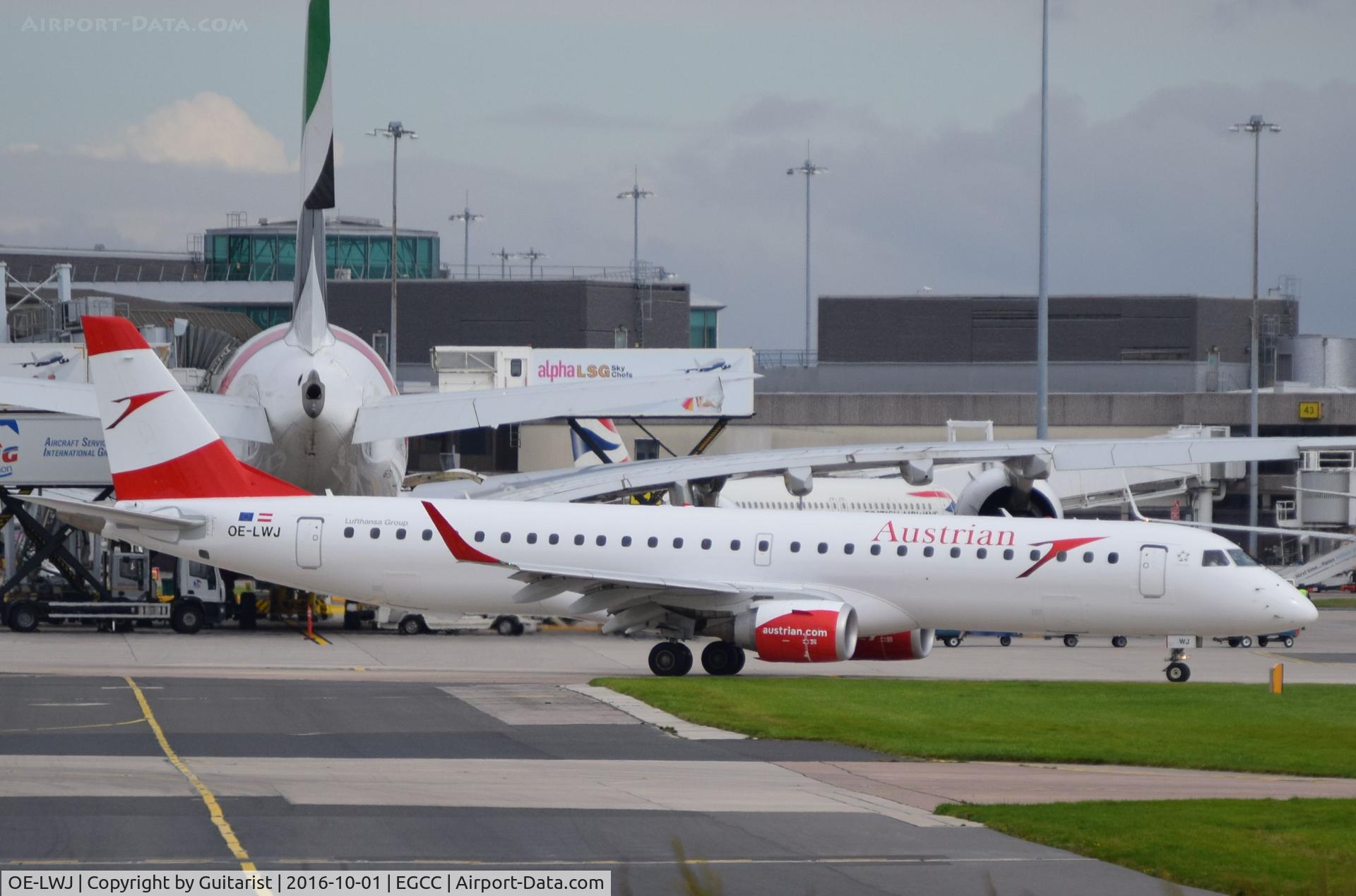 OE-LWJ, 2012 Embraer 195LR (ERJ-190-200LR) C/N 19000507, At Manchester