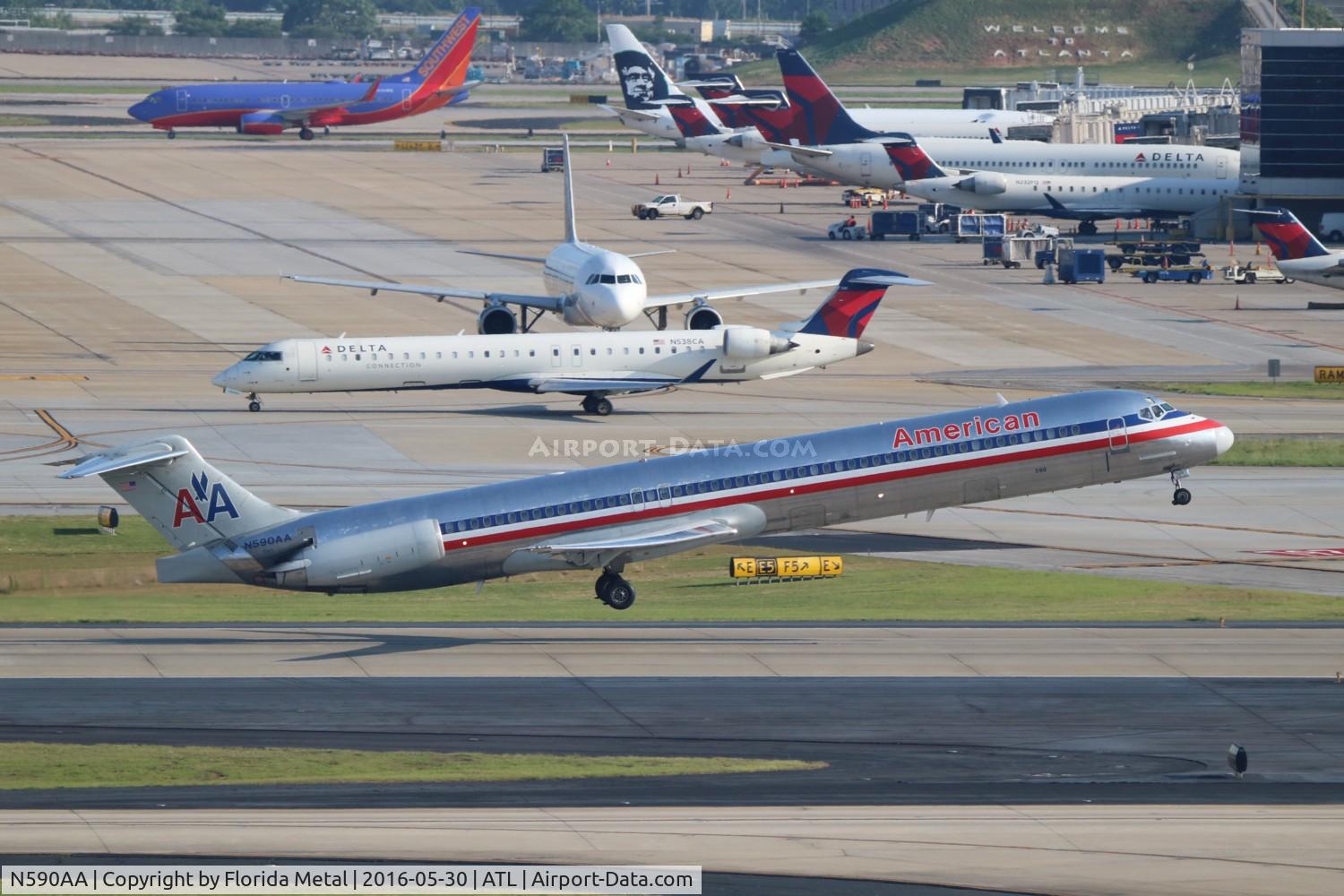 N590AA, 1991 McDonnell Douglas MD-83 (DC-9-83) C/N 53253, American