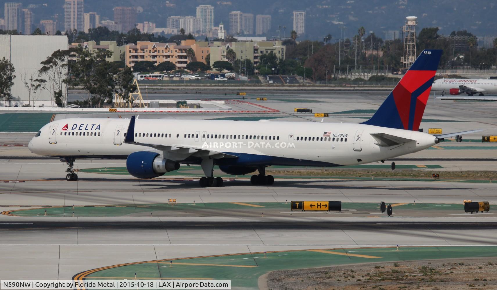 N590NW, 2003 Boeing 757-351 C/N 32990, Delta