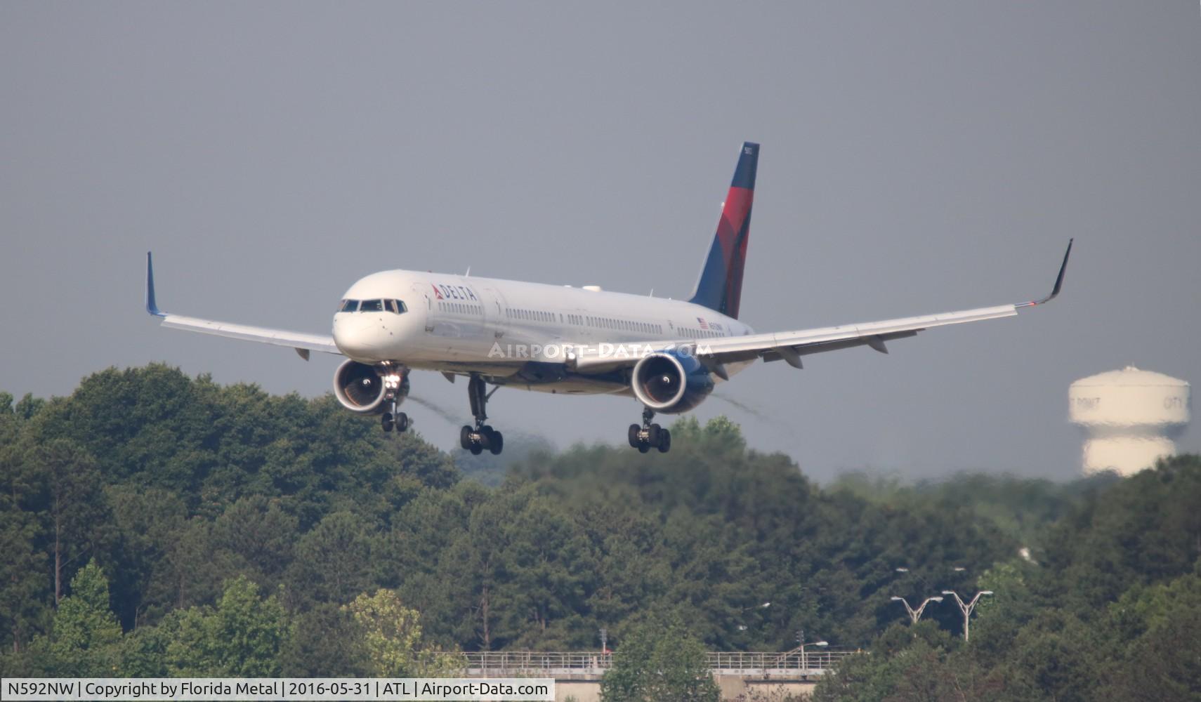 N592NW, 2003 Boeing 757-351 C/N 32992, Delta