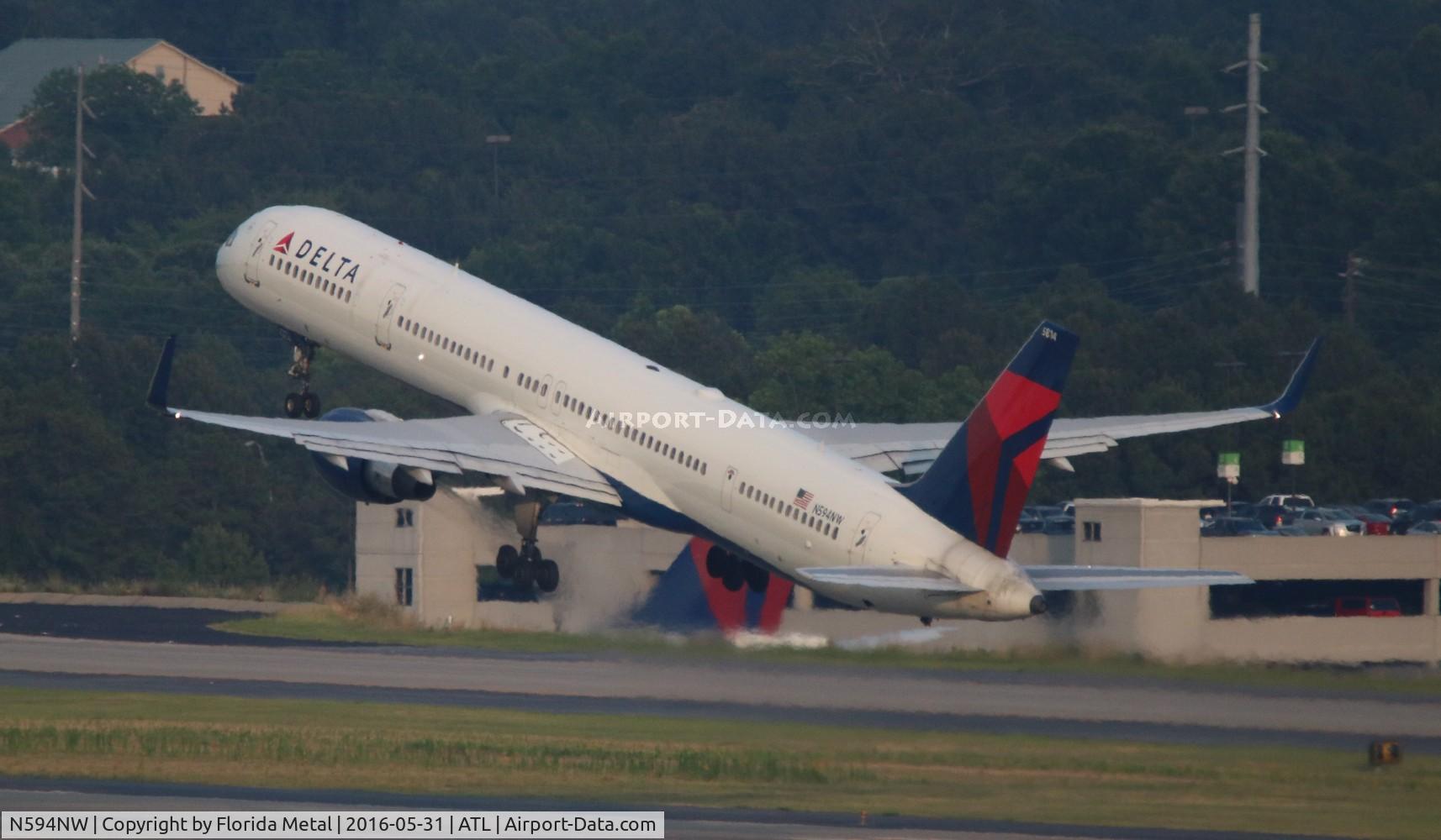 N594NW, 2003 Boeing 757-351 C/N 32994, Delta