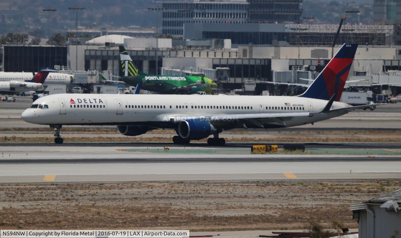 N594NW, 2003 Boeing 757-351 C/N 32994, Delta
