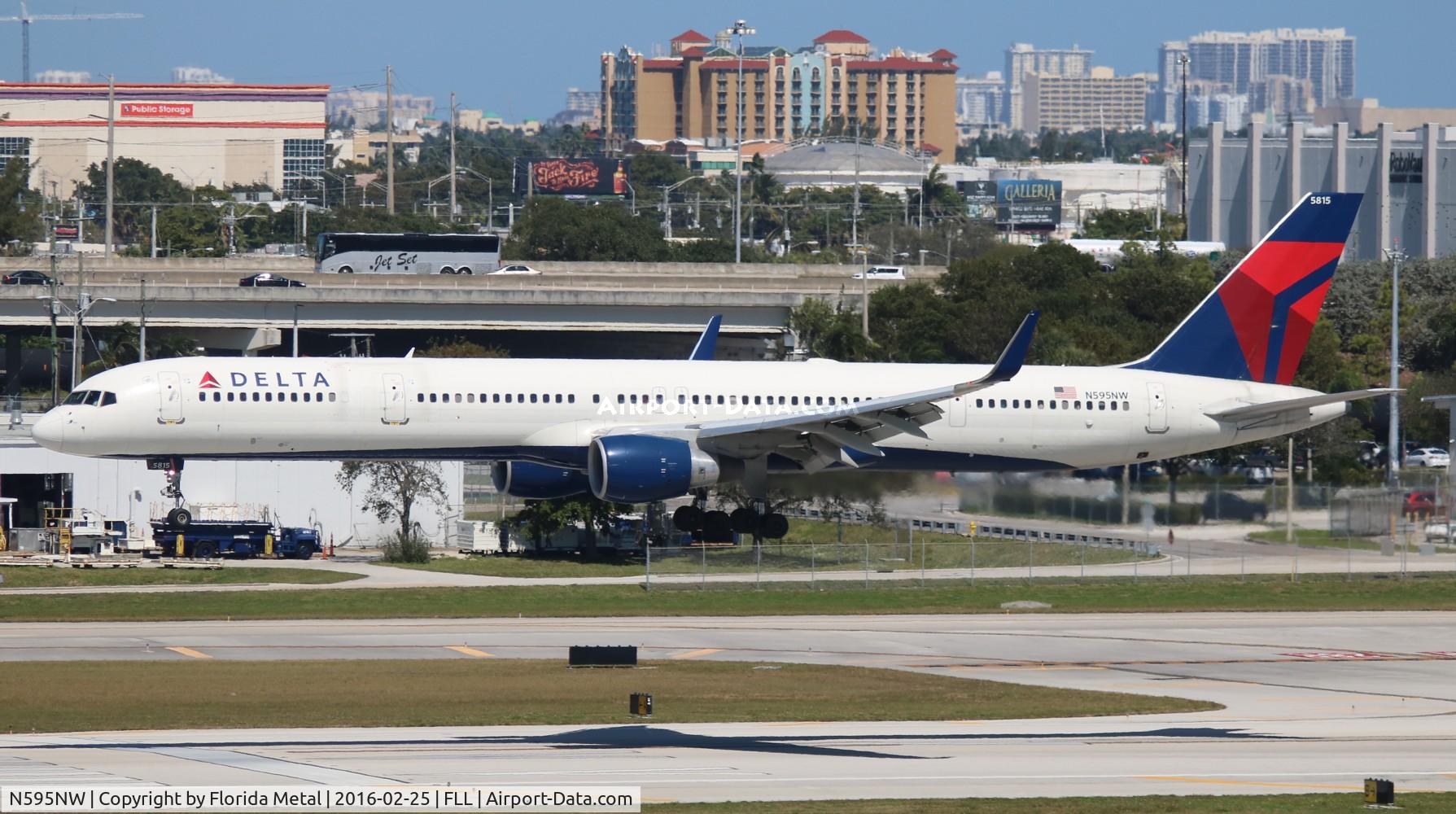 N595NW, 2003 Boeing 757-351 C/N 32995, Delta