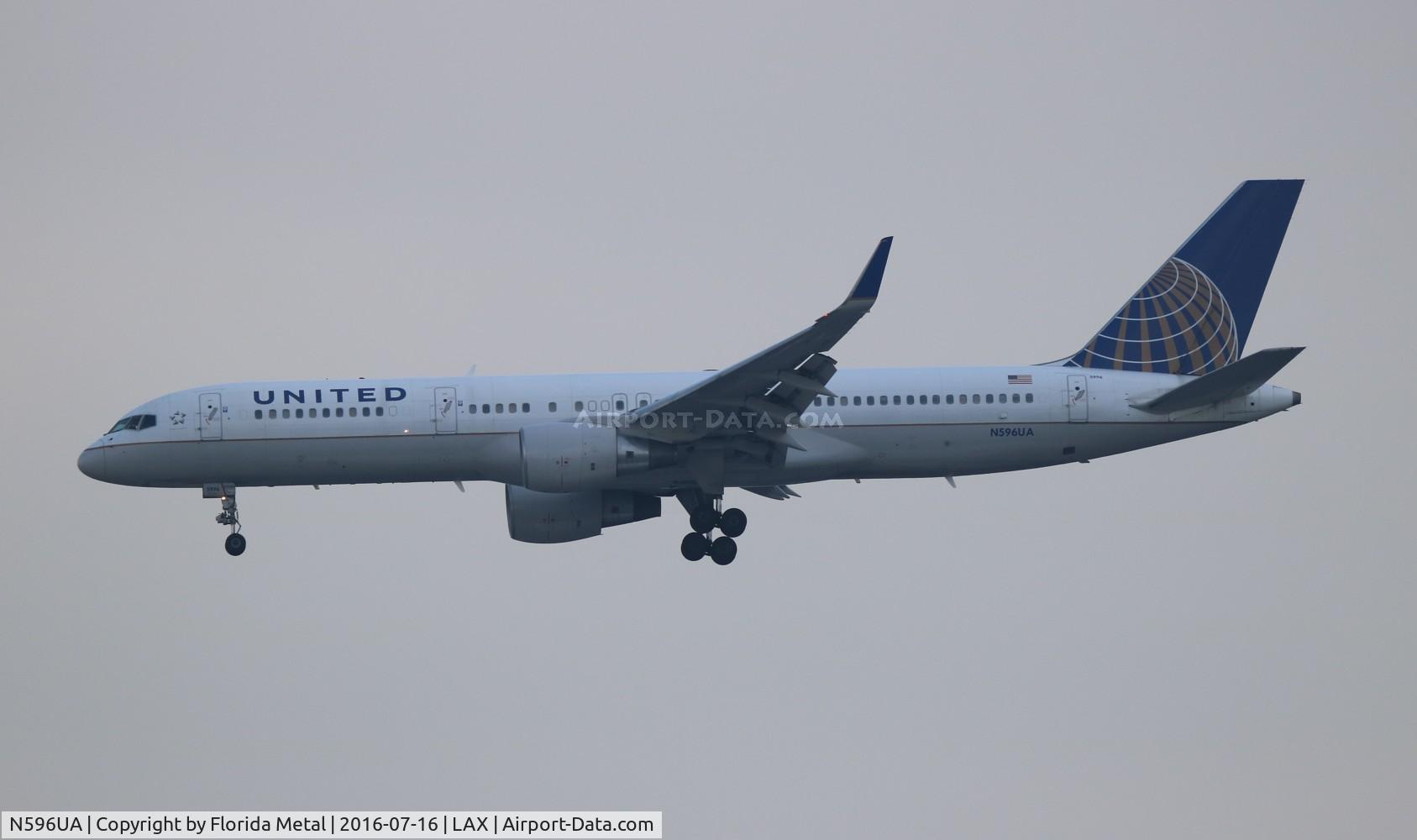 N596UA, 1998 Boeing 757-222 C/N 28749, United