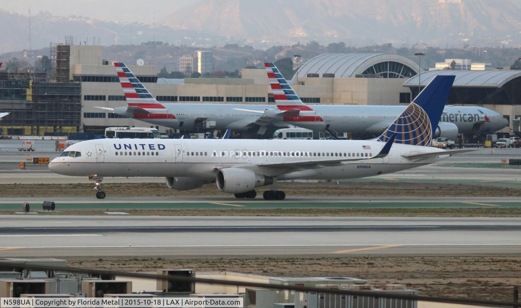 N598UA, 1999 Boeing 757-222 C/N 28751, United