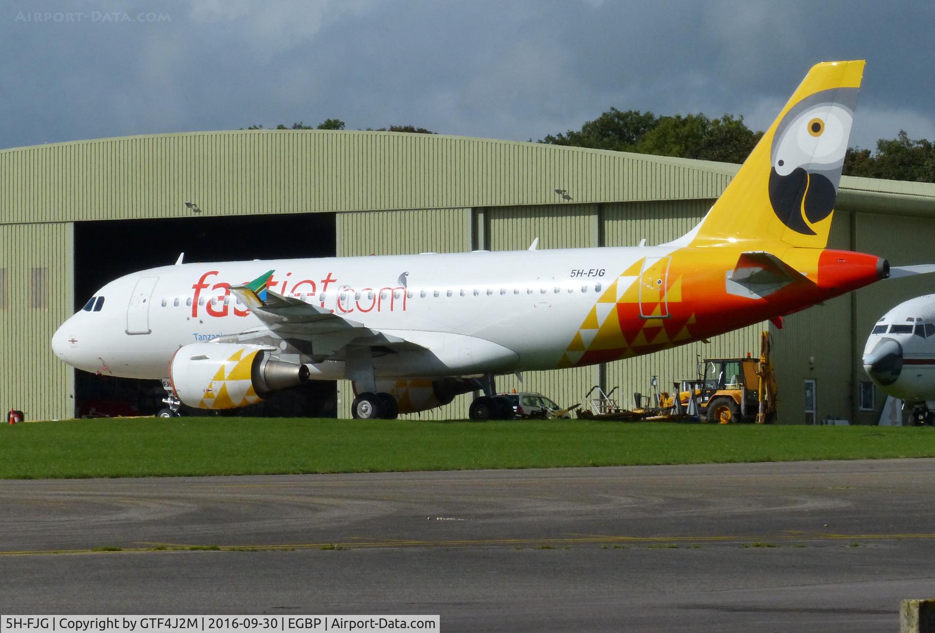 5H-FJG, 2006 Airbus A319-112 C/N 2891, 5H-FJG of Fastjet stored at Kemble 30.9.16