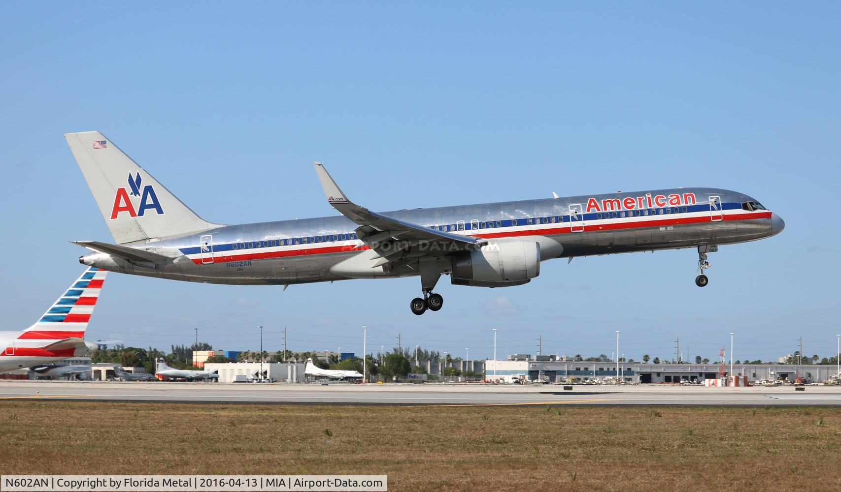 N602AN, 1995 Boeing 757-223 C/N 27053, American