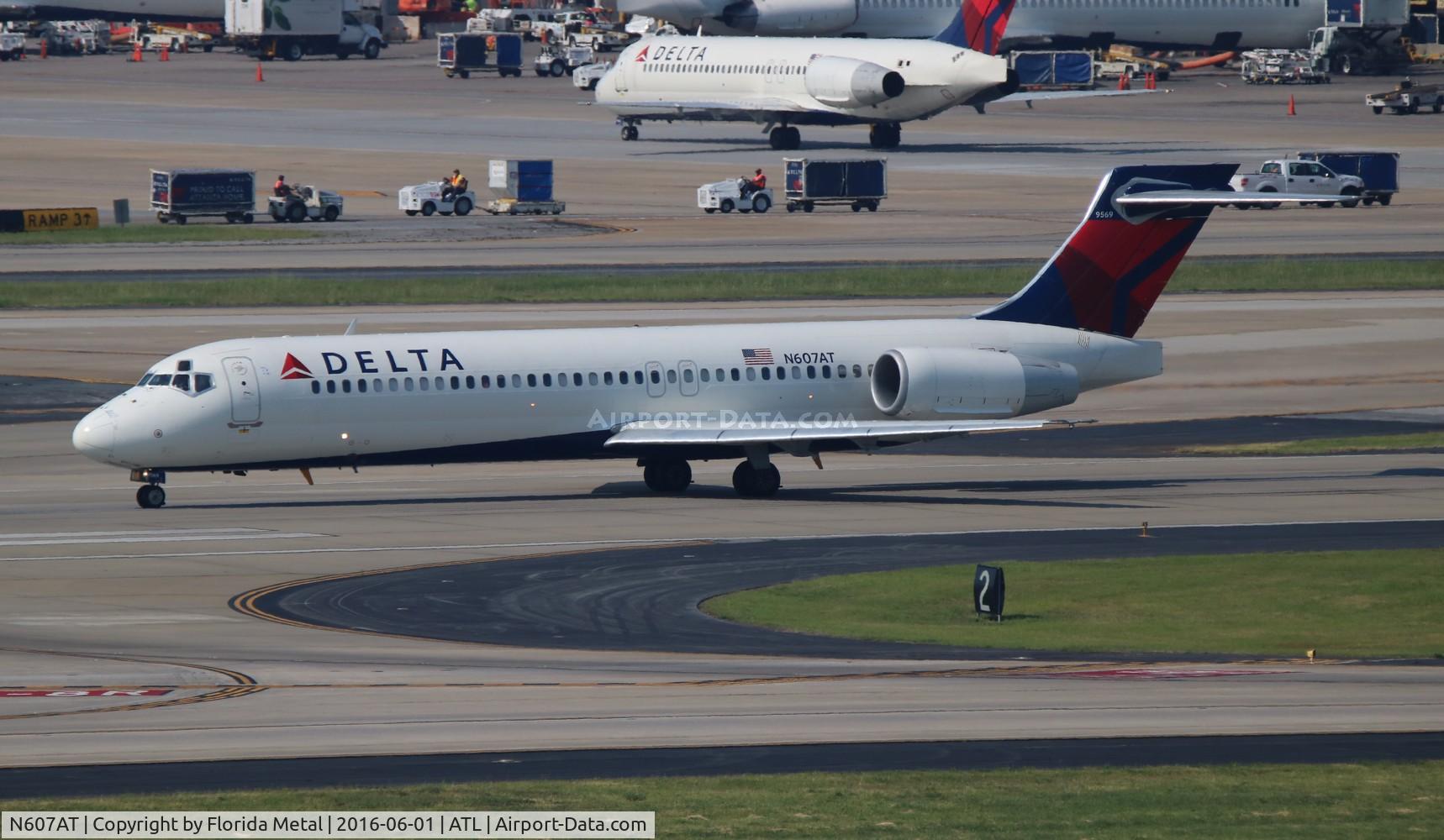 N607AT, 2000 Boeing 717-200 C/N 55074, Delta