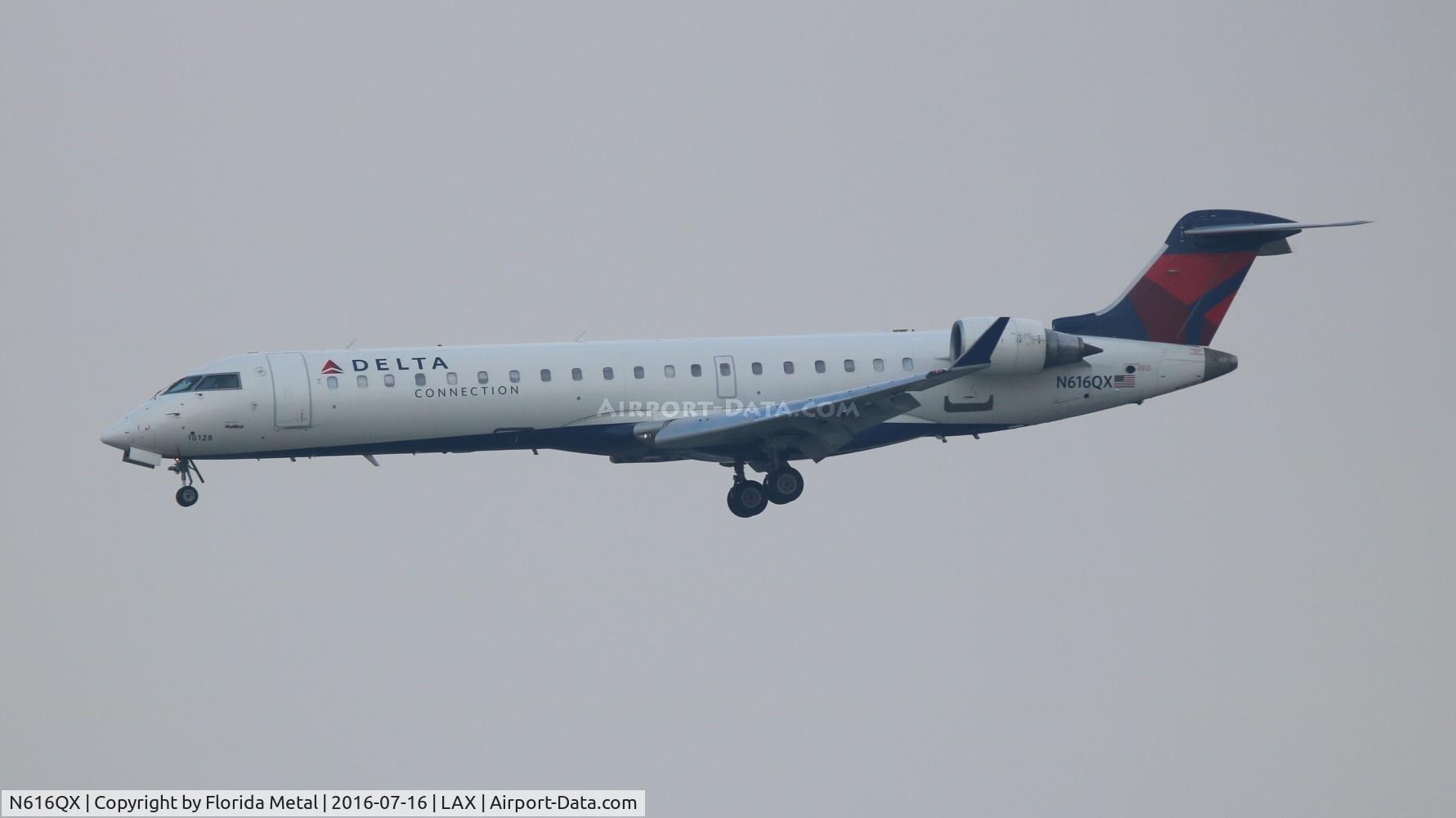 N616QX, 2003 Bombardier CRJ-701 (CL-600-2C10) C/N 10128, Delta Connection