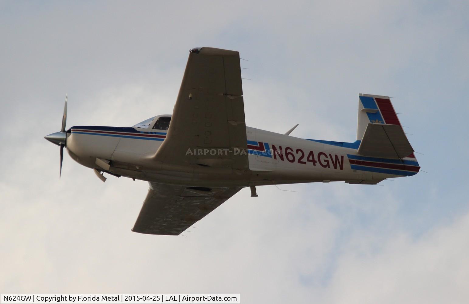 N624GW, 1984 Mooney M20K C/N 25-0823, Mooney M20K