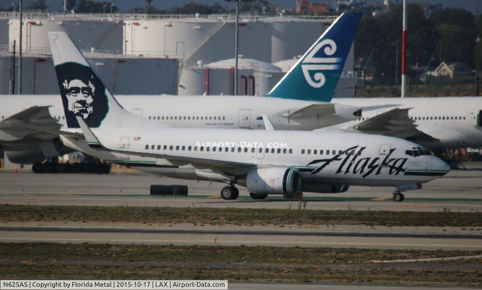 N625AS, 2001 Boeing 737-790 C/N 30792, Alaska