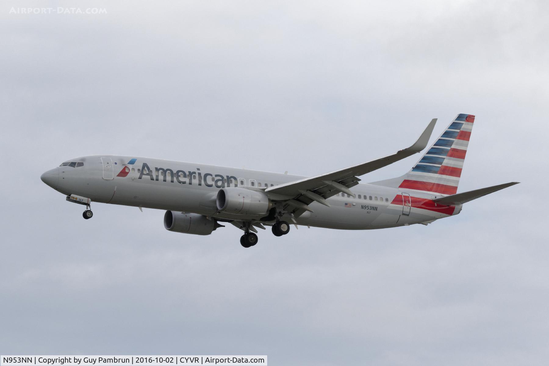 N953NN, 2014 Boeing 737-823 C/N 31196, Landing