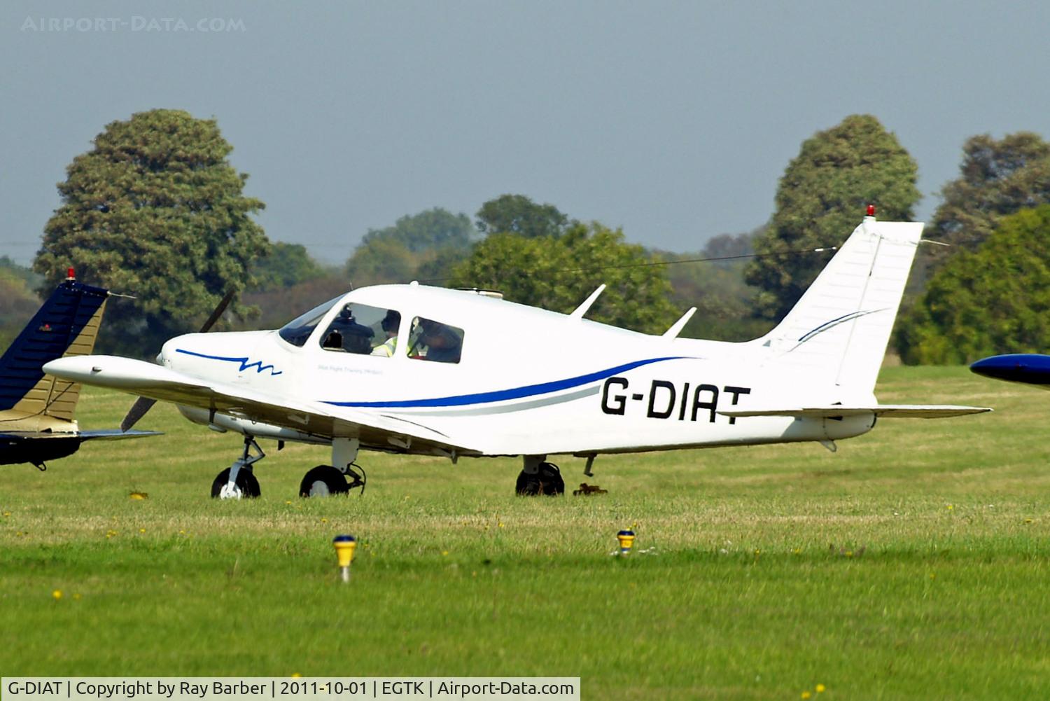 G-DIAT, 1974 Piper PA-28-140 Cherokee Cruiser C/N 28-7425322, Piper PA-28-140 Cherokee [28-7425322] Oxford-Kidlington~G 01/10/2011