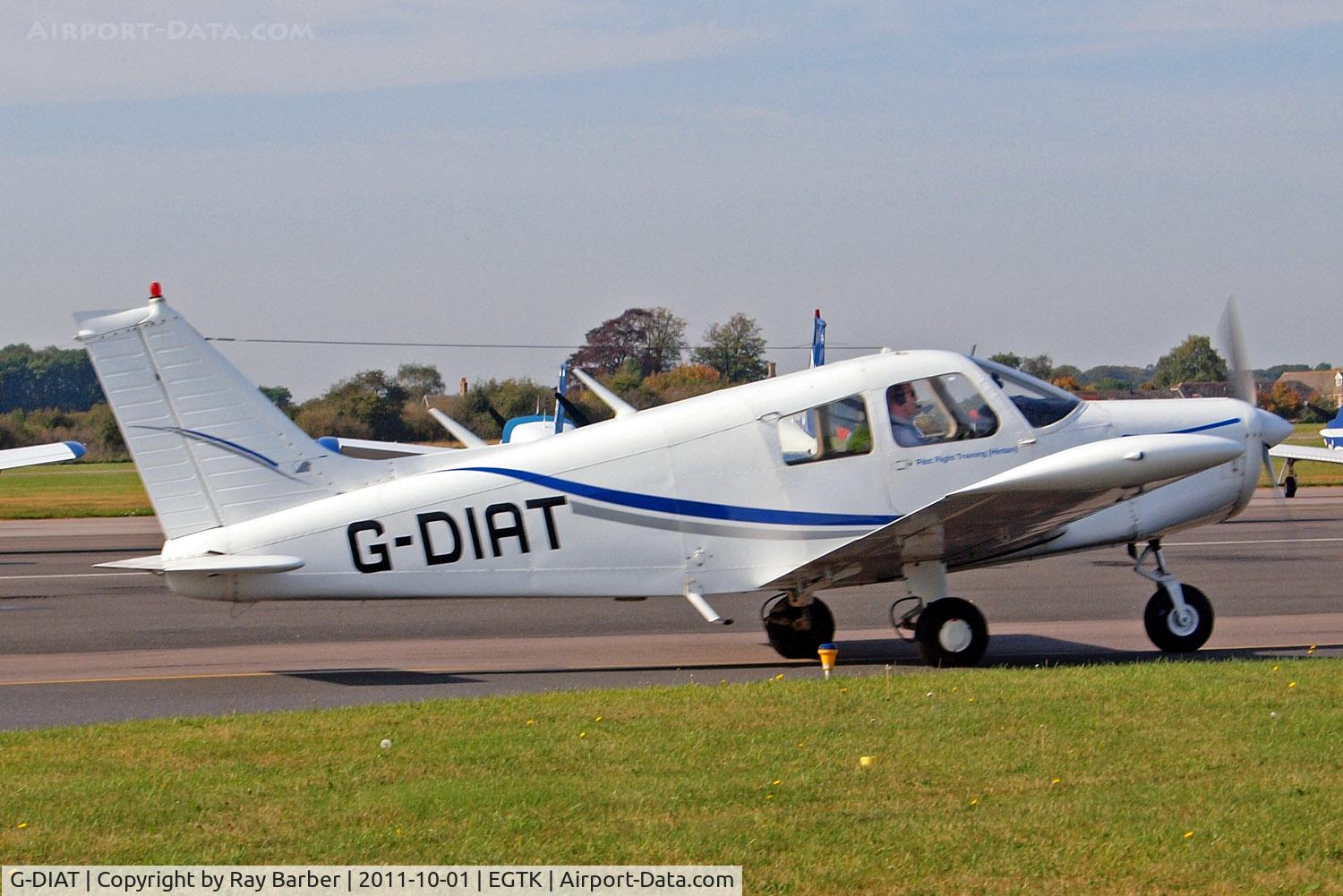 G-DIAT, 1974 Piper PA-28-140 Cherokee Cruiser C/N 28-7425322, Piper PA-28-140 Cherokee [28-7425322] Oxford-Kidlington~G 01/10/2011