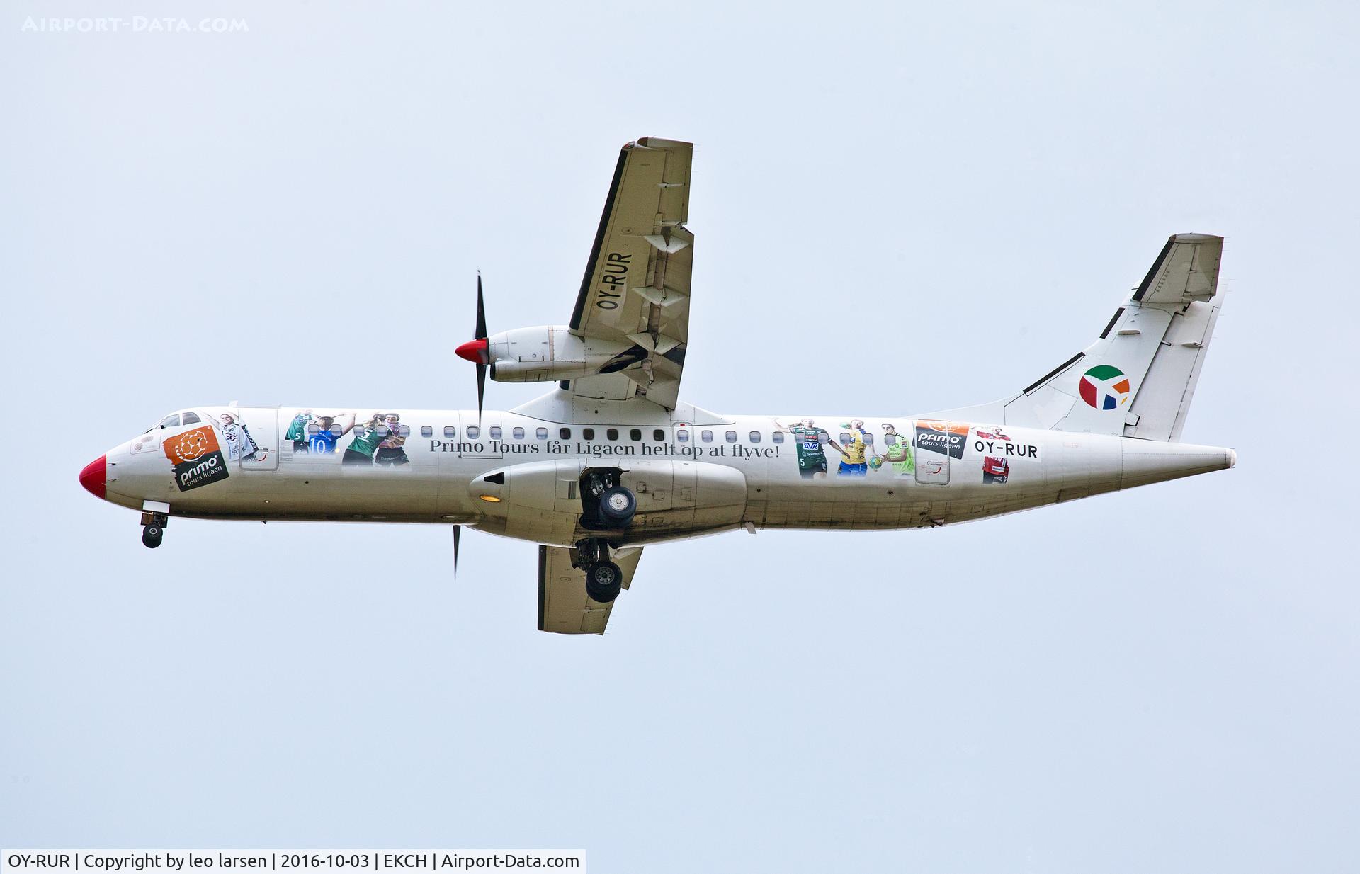 OY-RUR, 1989 ATR 72-201 C/N 145, Copenhagen 3.10.16 in spec.c/s Primo Tours