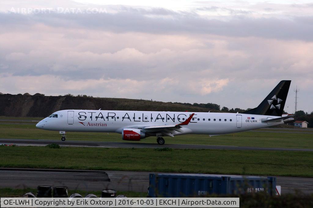 OE-LWH, 2011 Embraer 195LR (ERJ-190-200LR) C/N 19000486, OE-LWH just landed rw 04L
