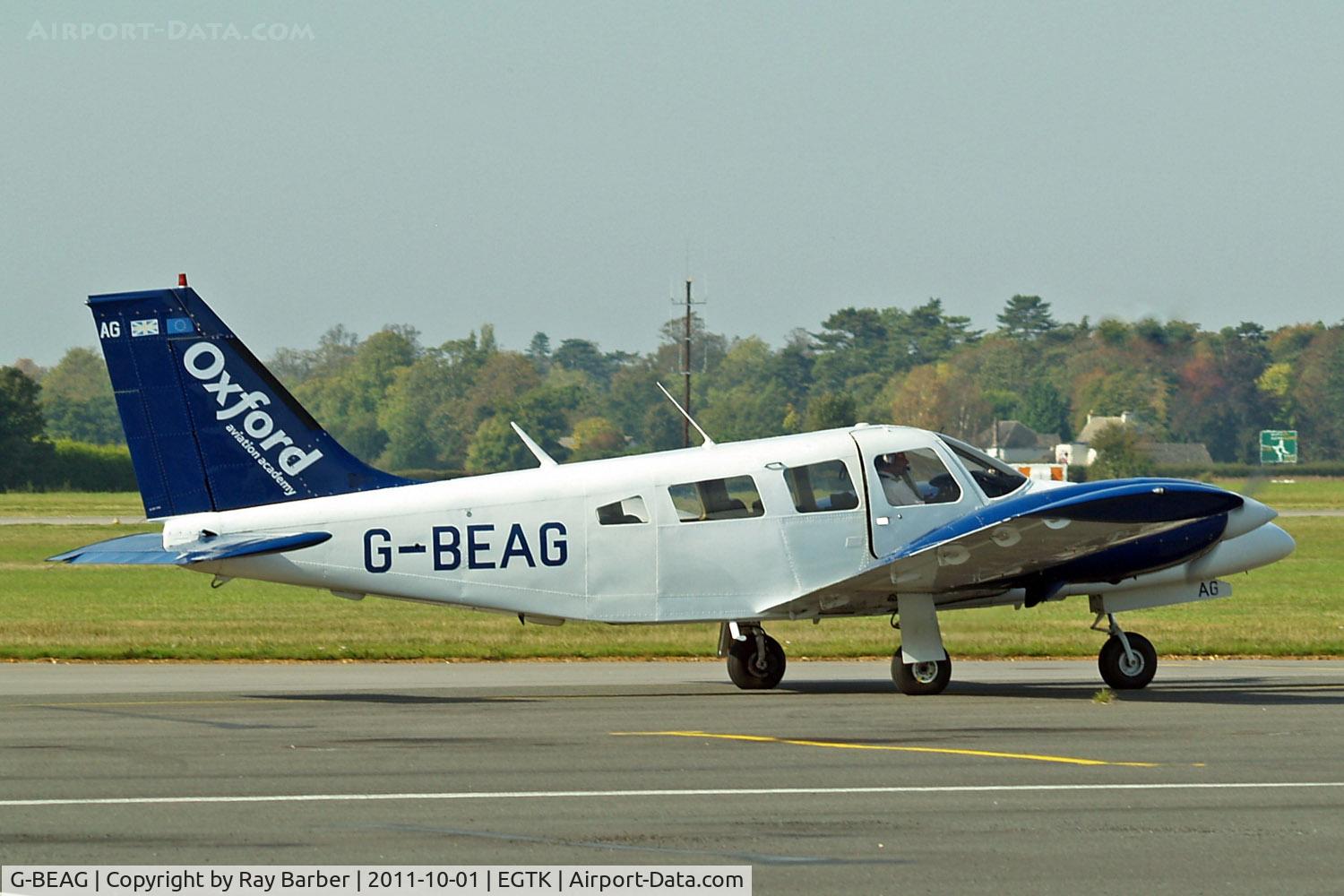 G-BEAG, 1976 Piper PA-34-200T Seneca II C/N 34-7670204, Piper PA-34-200T Seneca II [34-7670204] (Oxford Aviation Academy) Oxford-Kidlington~G 01/10/2011