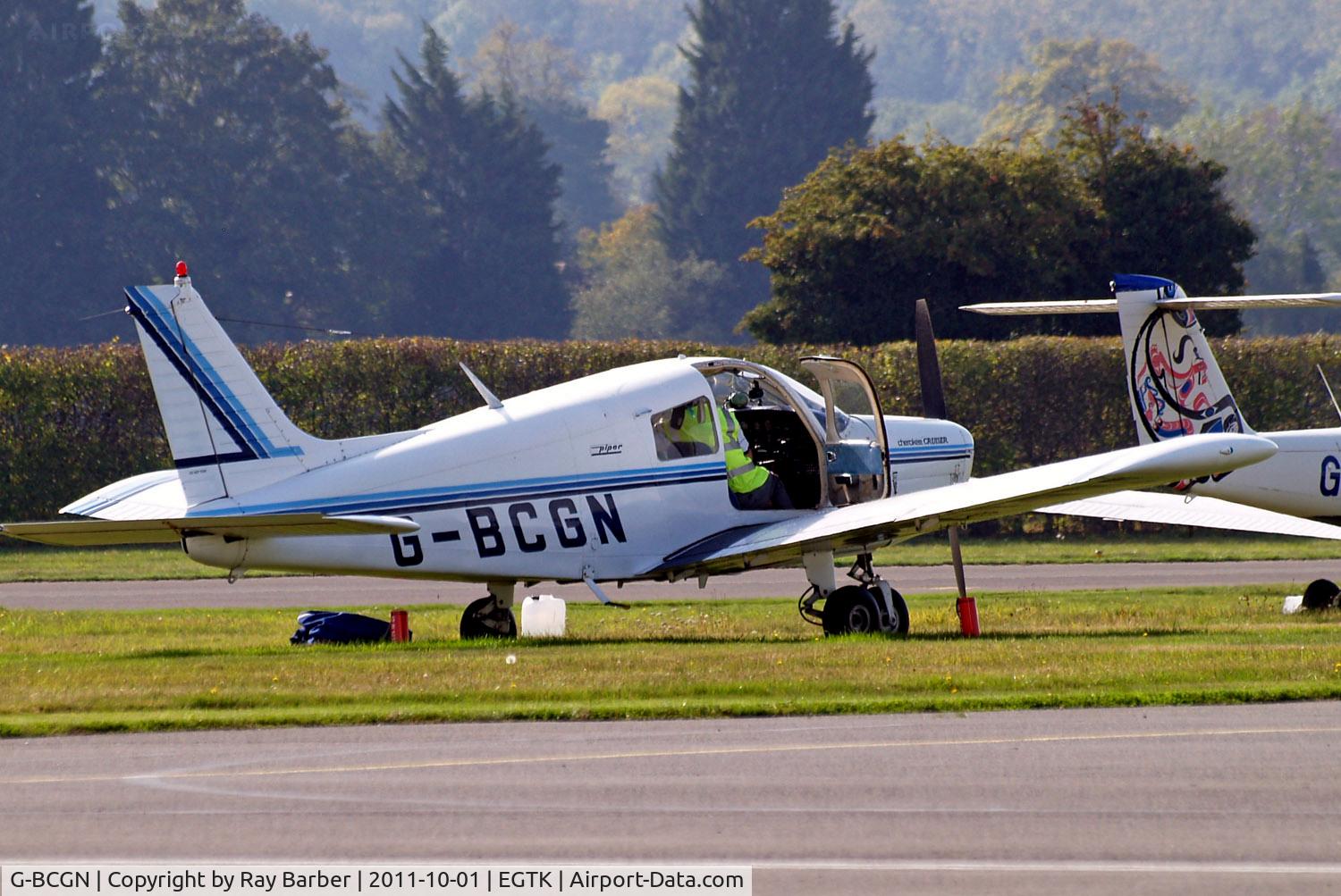 G-BCGN, 1974 Piper PA-28-140 Cherokee Cruiser C/N 28-7425323, Piper PA-28-140 Cherokee [28-7425323] Oxford-Kidlington~G 01/10/2011