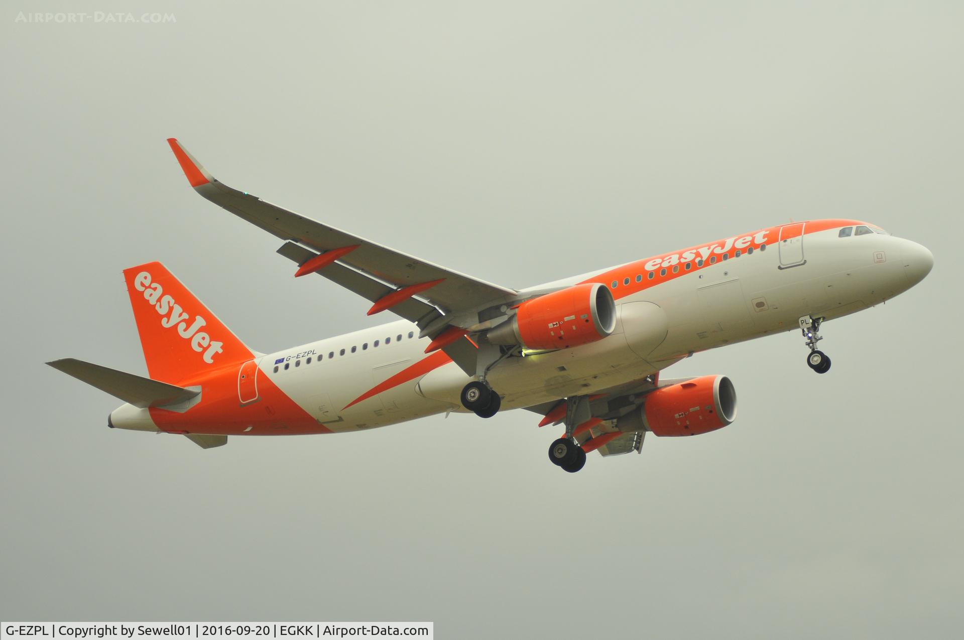 G-EZPL, 2016 Airbus A320-214 C/N 7183, ARRIVING AT LGW