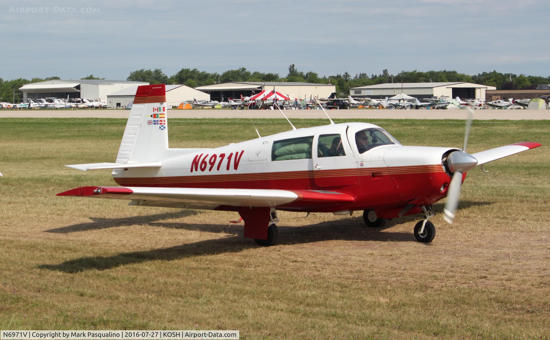N6971V, 1976 Mooney M20F Executive C/N 22-1338, Mooney M20F