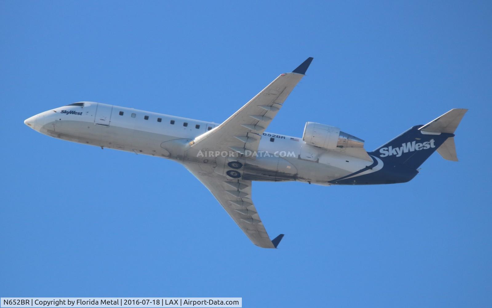 N652BR, 2000 Bombardier CRJ-200ER (CL-600-2B19) C/N 7429, Skywest