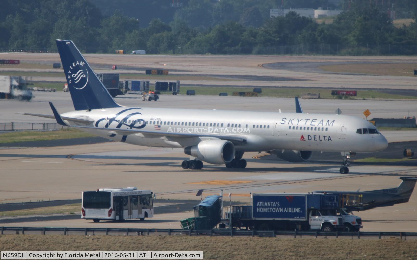 N659DL, 1990 Boeing 757-232 C/N 24421, Delta Skyteam