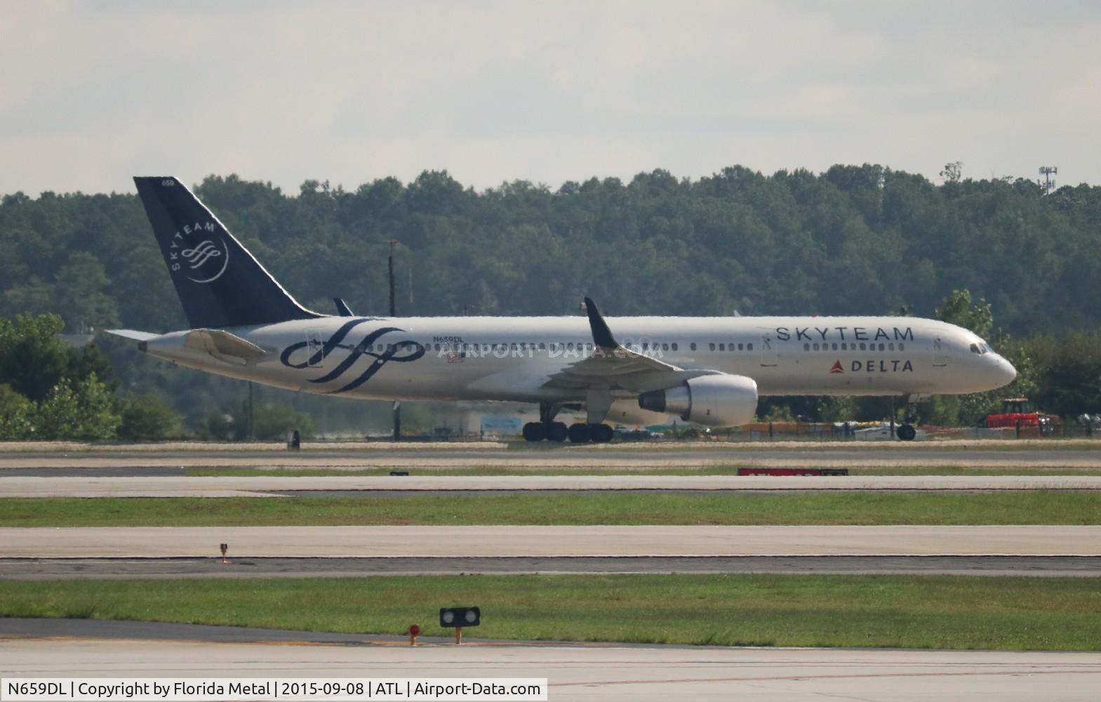 N659DL, 1990 Boeing 757-232 C/N 24421, Delta Sky Team
