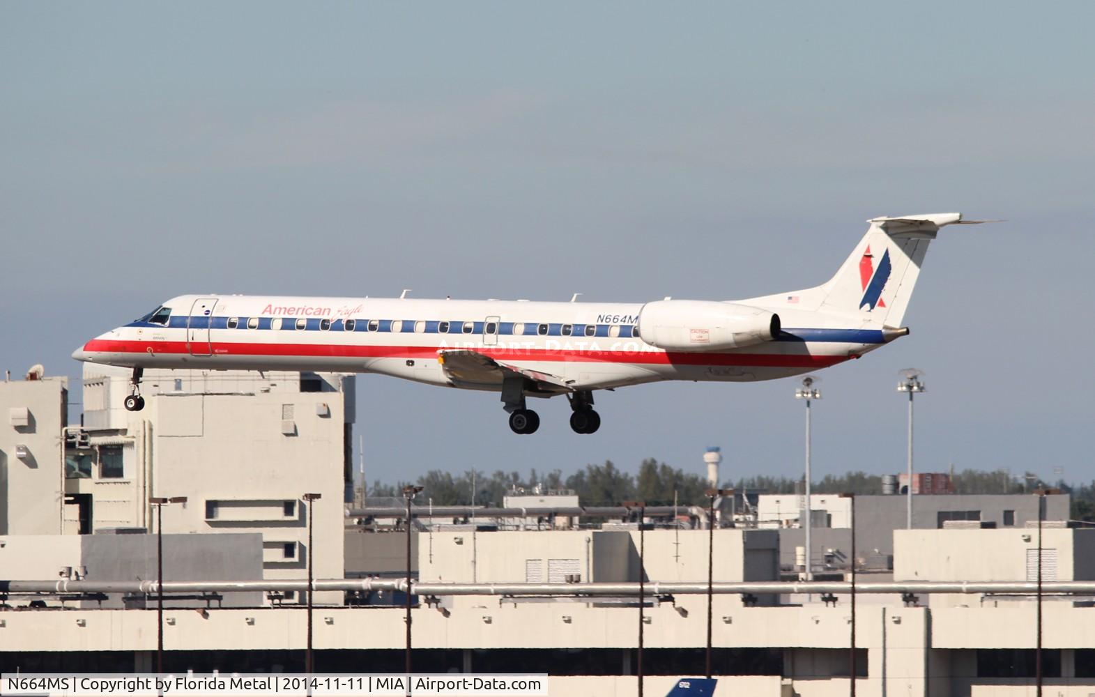 N664MS, 2004 Embraer ERJ-145LR (EMB-145LR) C/N 145779, American Eagle
