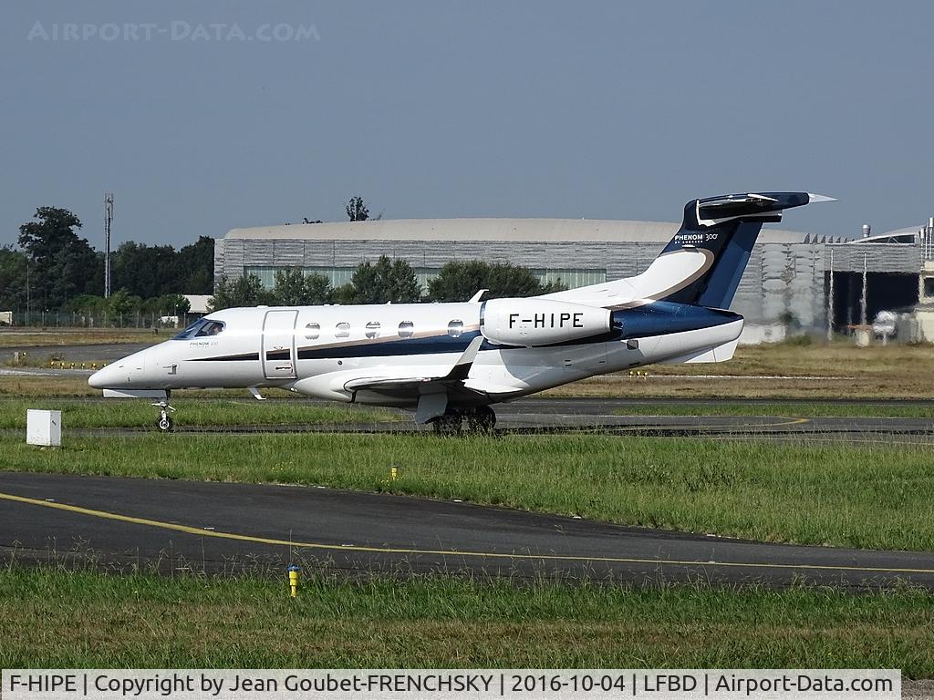 F-HIPE, 2010 Embraer EMB-505 Phenom 300 C/N 50500016, Pan Européenne Air Service	 to runway 05