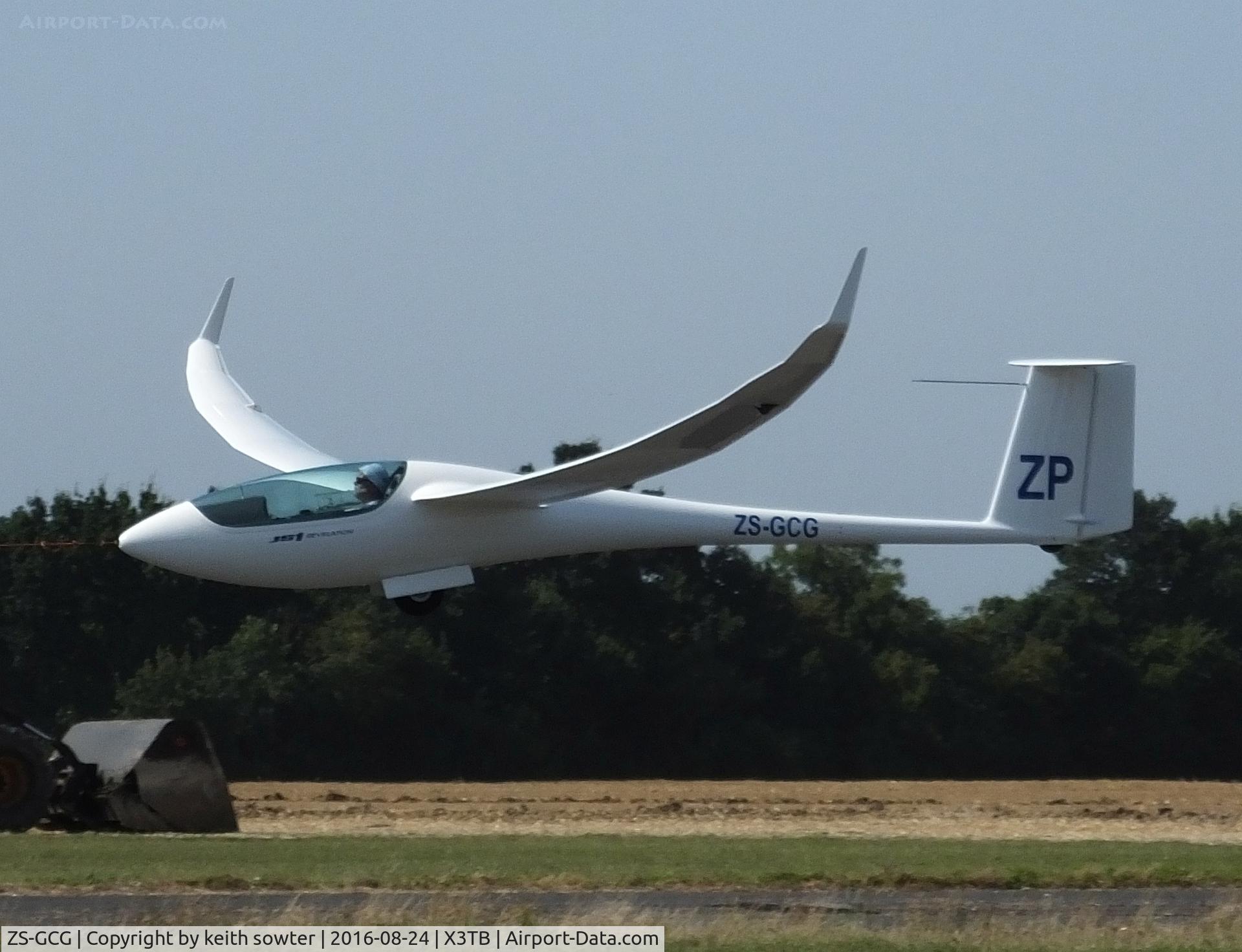 ZS-GCG, 2010 Jonker Sailplanes JS 1B Revelation C/N 1B-004, Aero tow