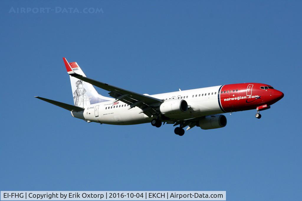 EI-FHG, 2010 Boeing 737-86N C/N 37884, EI-FHG landing rw 04L