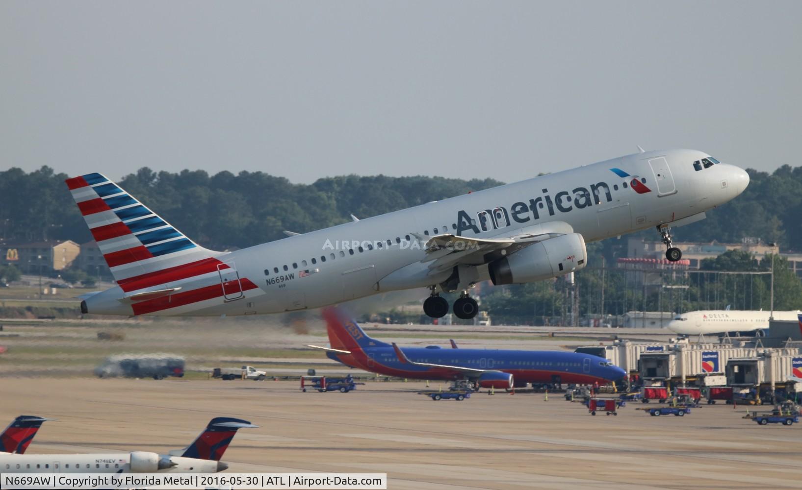 N669AW, 2002 Airbus A320-232 C/N 1792, American