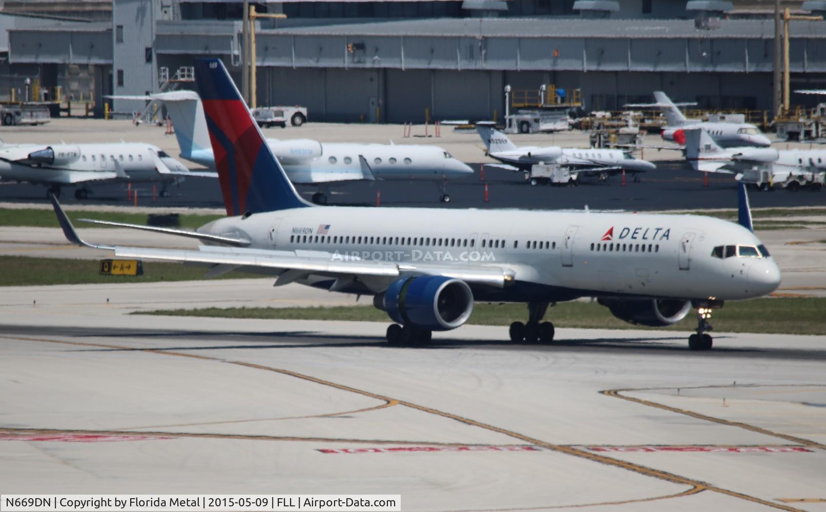 N669DN, 1991 Boeing 757-232 C/N 25142, Delta