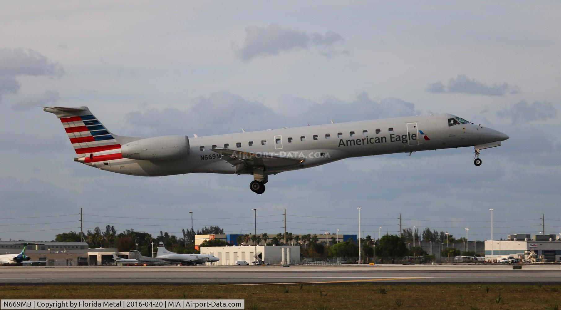 N669MB, 2004 Embraer ERJ-145LR (EMB-145LR) C/N 145788, American Eagle