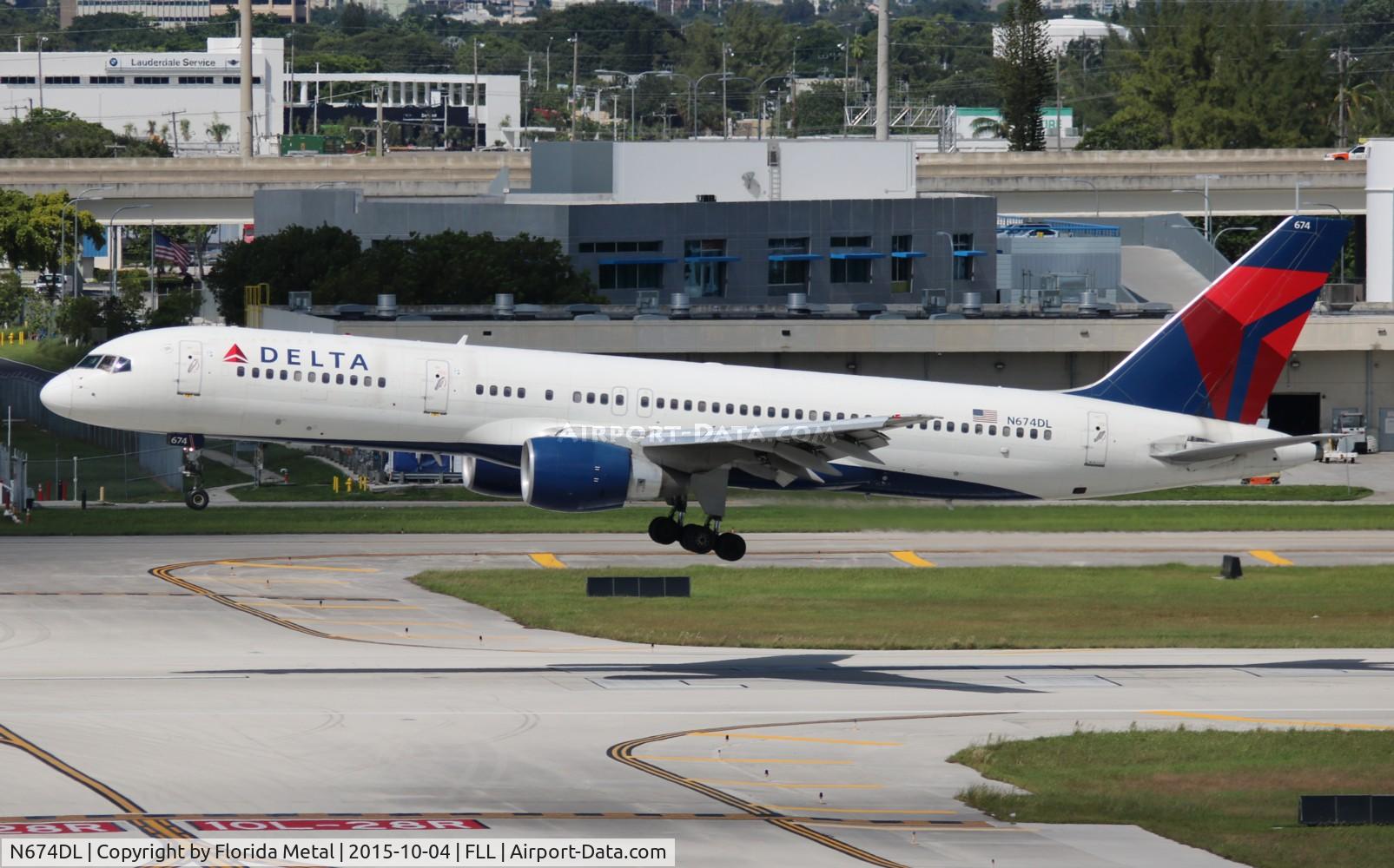 N674DL, 1992 Boeing 757-232 C/N 25979, Delta