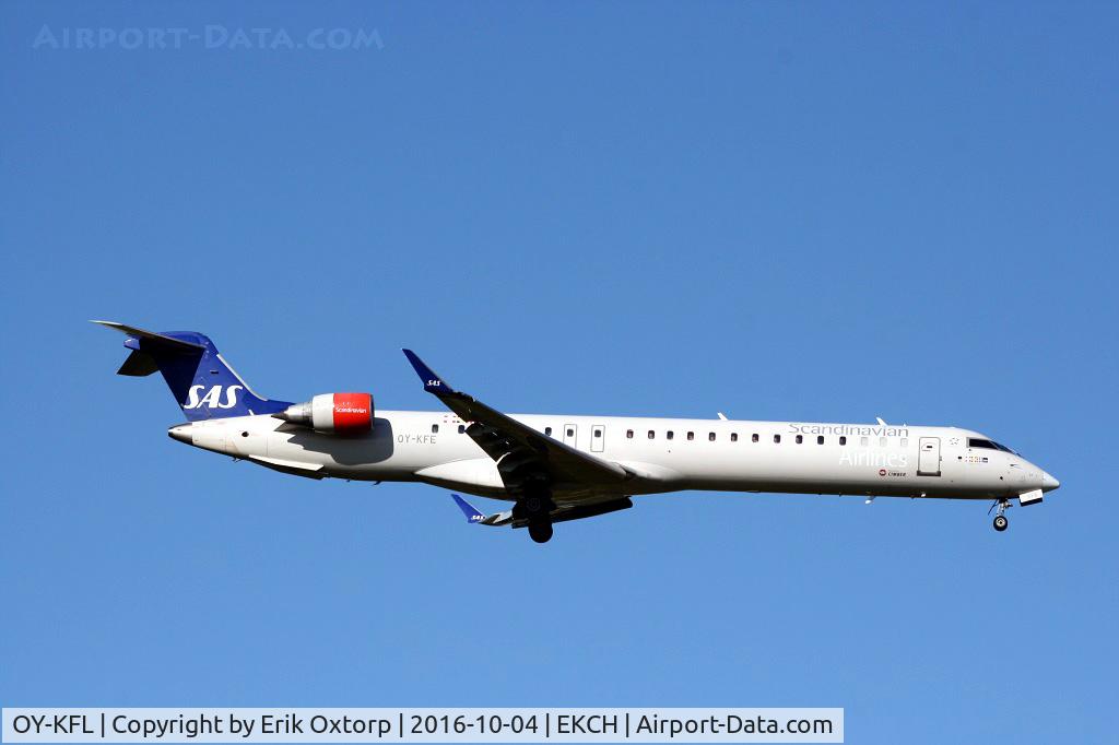 OY-KFL, 2009 Bombardier CRJ-900 NG (CL-600-2D24) C/N 15246, OY-KFL landing rw 04L