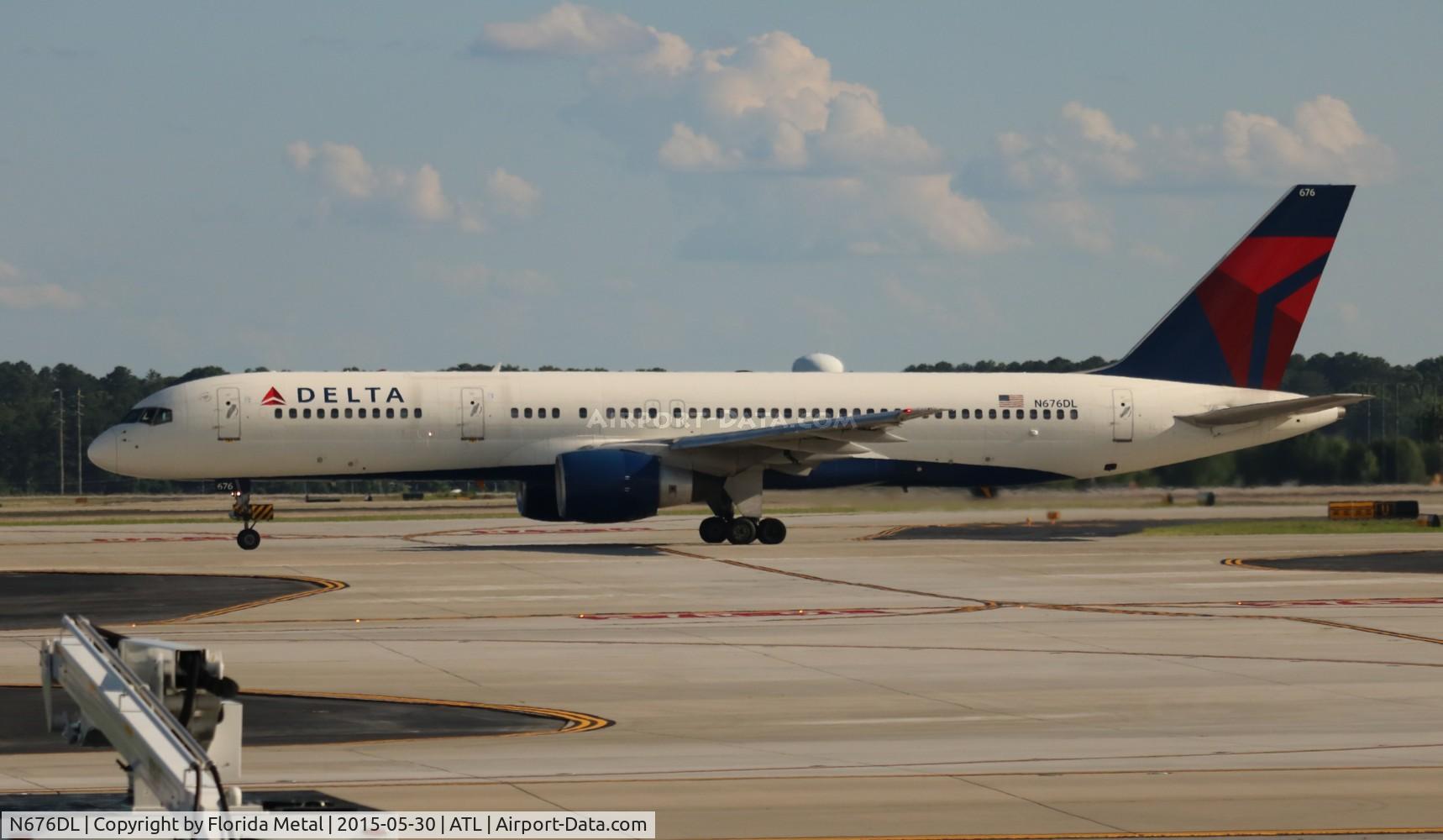 N676DL, 1992 Boeing 757-232 C/N 25981, Delta