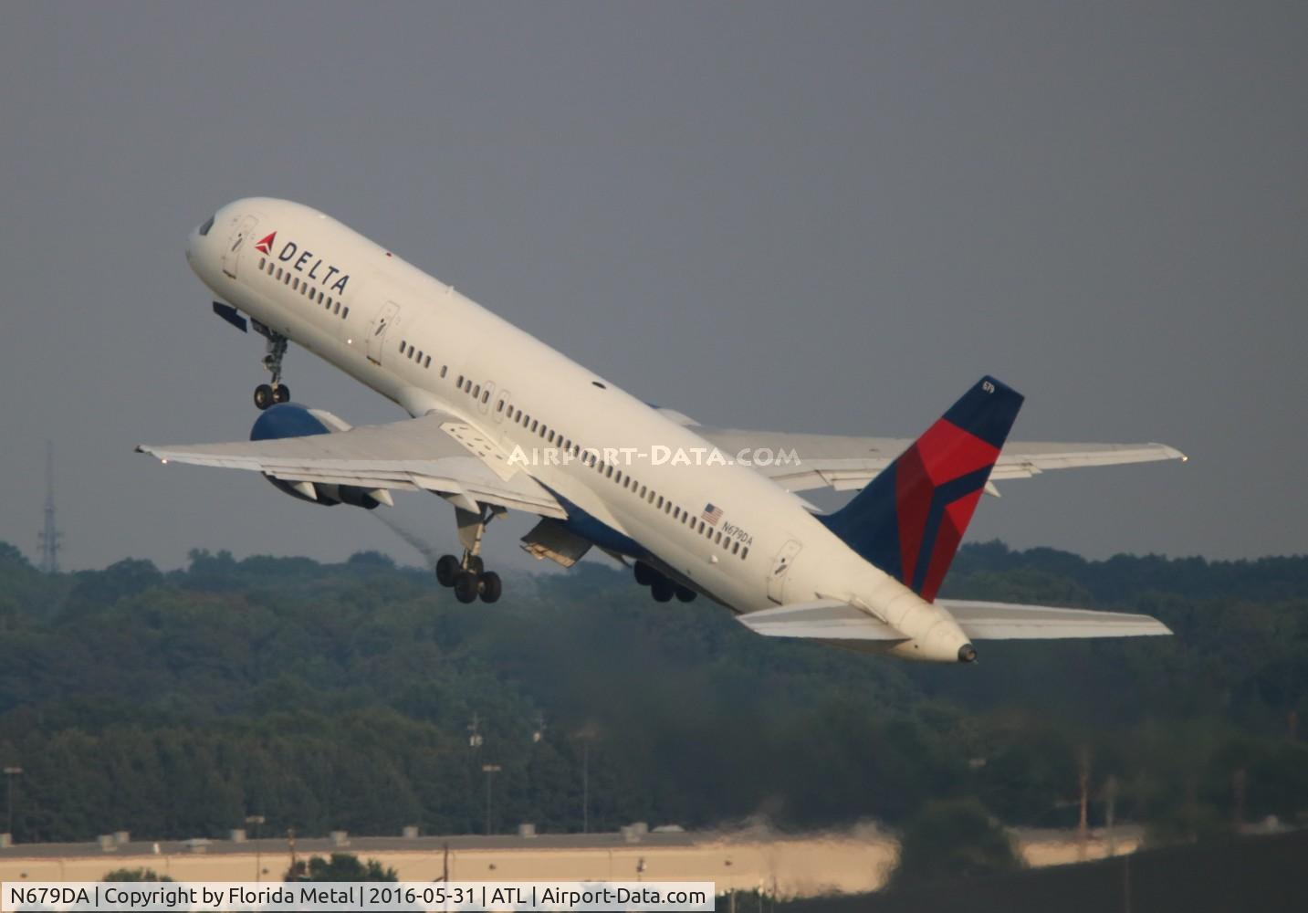 N679DA, 1992 Boeing 757-232 C/N 26955, Delta