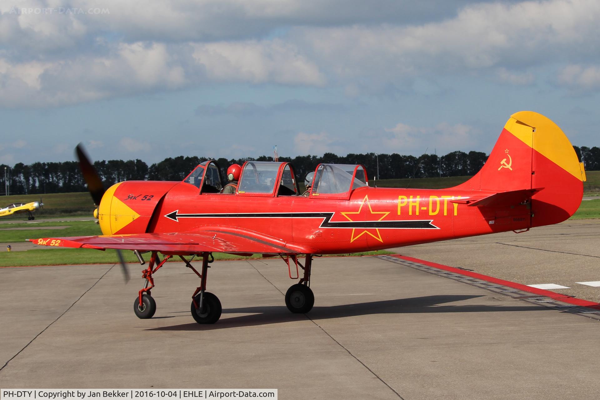 PH-DTY, 1986 Bacau Yak-52 C/N 866811, Lelystad Airport