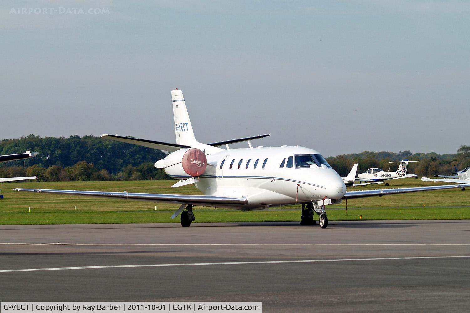 G-VECT, 2001 Cessna 560 Citation Excel C/N 560-5161, G-VECT   Cessna Citation Excel [560-5161] (Bookajet) Oxford-Kidlington~G 01/10/2011
