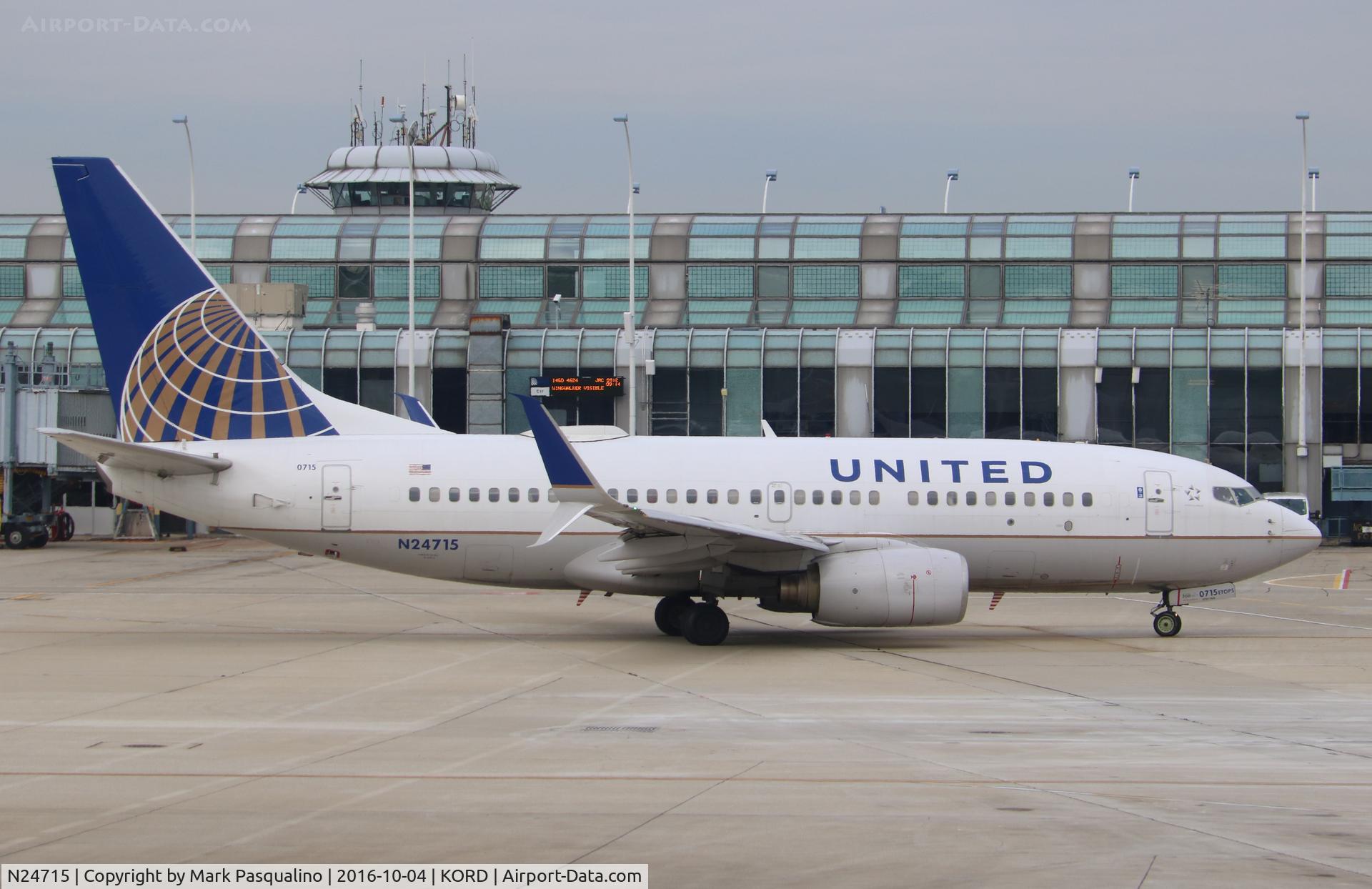 N24715, 1998 Boeing 737-724 C/N 28786, Boeing 737-700