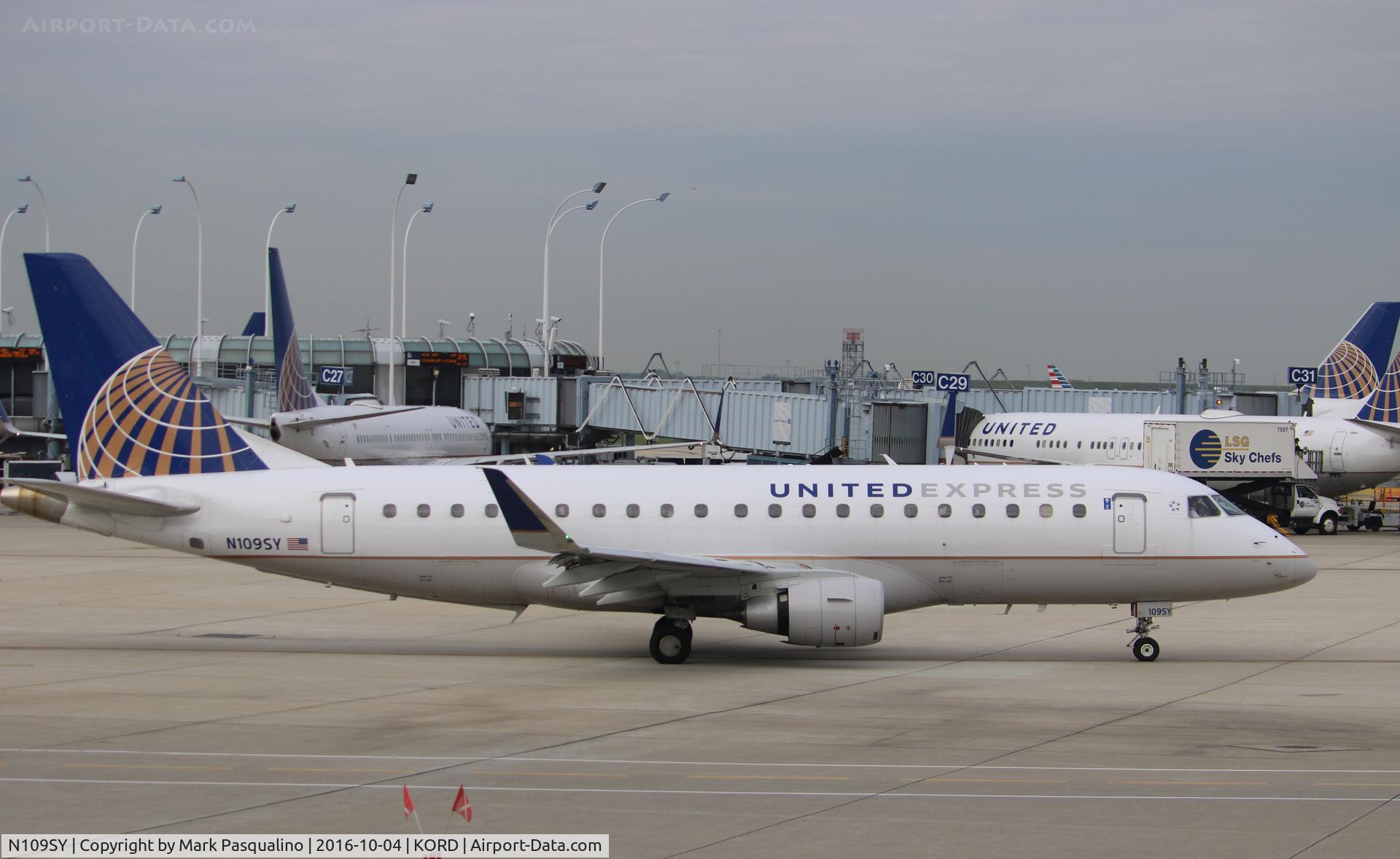 N109SY, 2014 Embraer 175LR (ERJ-170-200LR) C/N 17000402, ERJ 170-200 LR