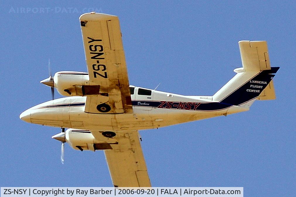 ZS-NSY, Beech 76 Duchess Duchess C/N ME-114, Beech 76 Duchess [ME-114] (Lanseria Flight Centre) Lanseria~ZS 20/09/2006