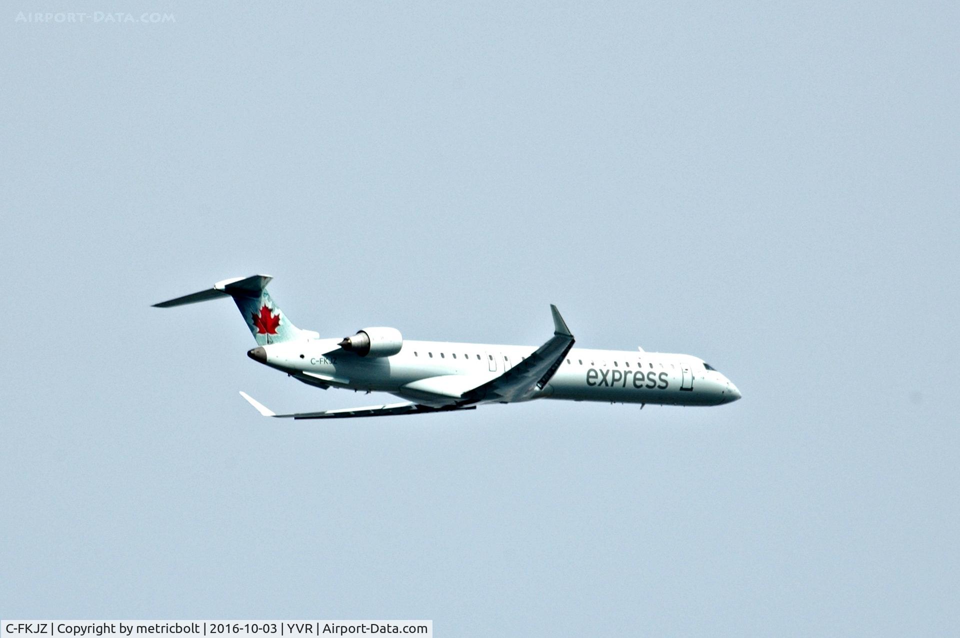 C-FKJZ, 2005 Canadair CRJ-705ER (CL-600-2D15) Regional Jet C/N 15044, Another view of the airplane,bound for YXE