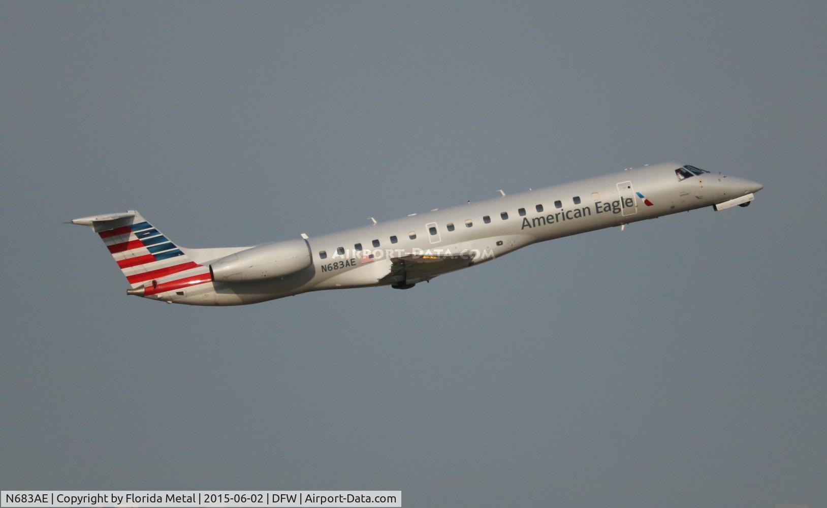 N683AE, 2004 Embraer ERJ-145LR (EMB-145LR) C/N 14500833, American Eagle