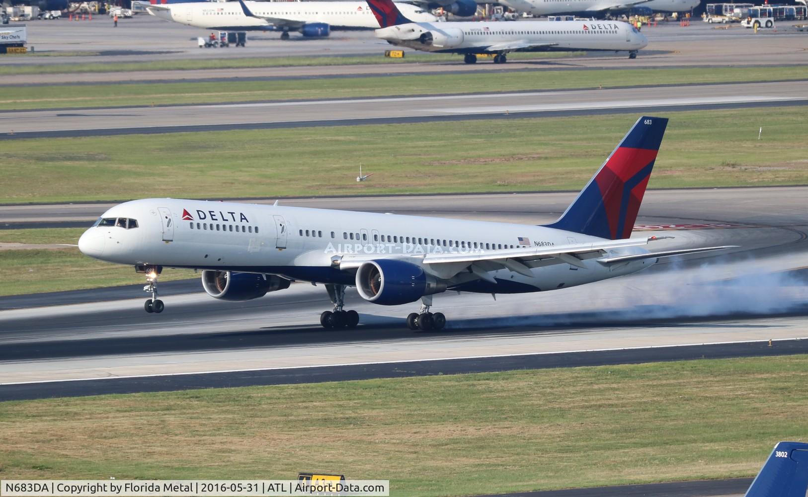 N683DA, 1993 Boeing 757-232 C/N 27103, Delta